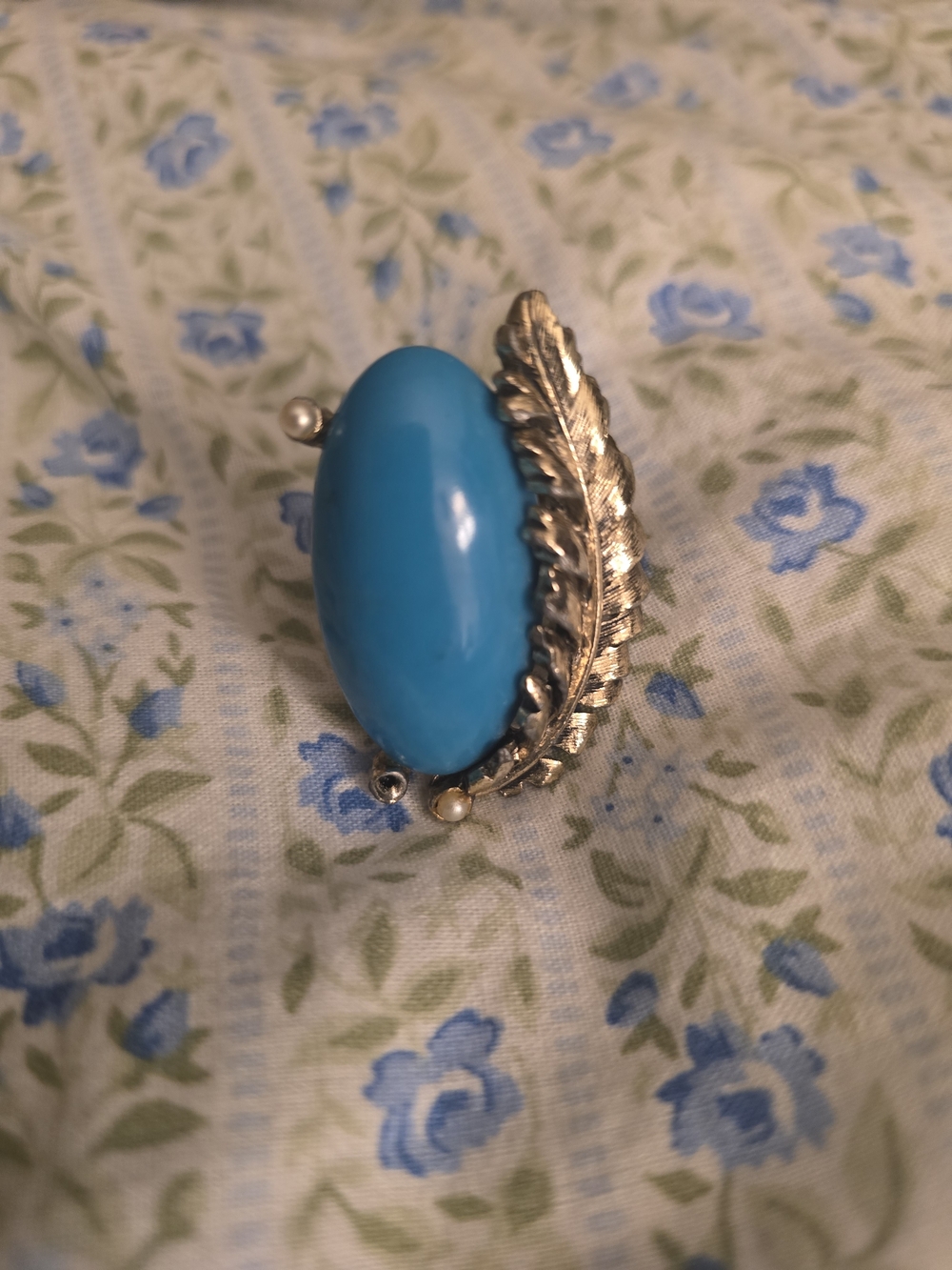 Blue Oval Stone Leaf Ring - Elegant Turquoise Look